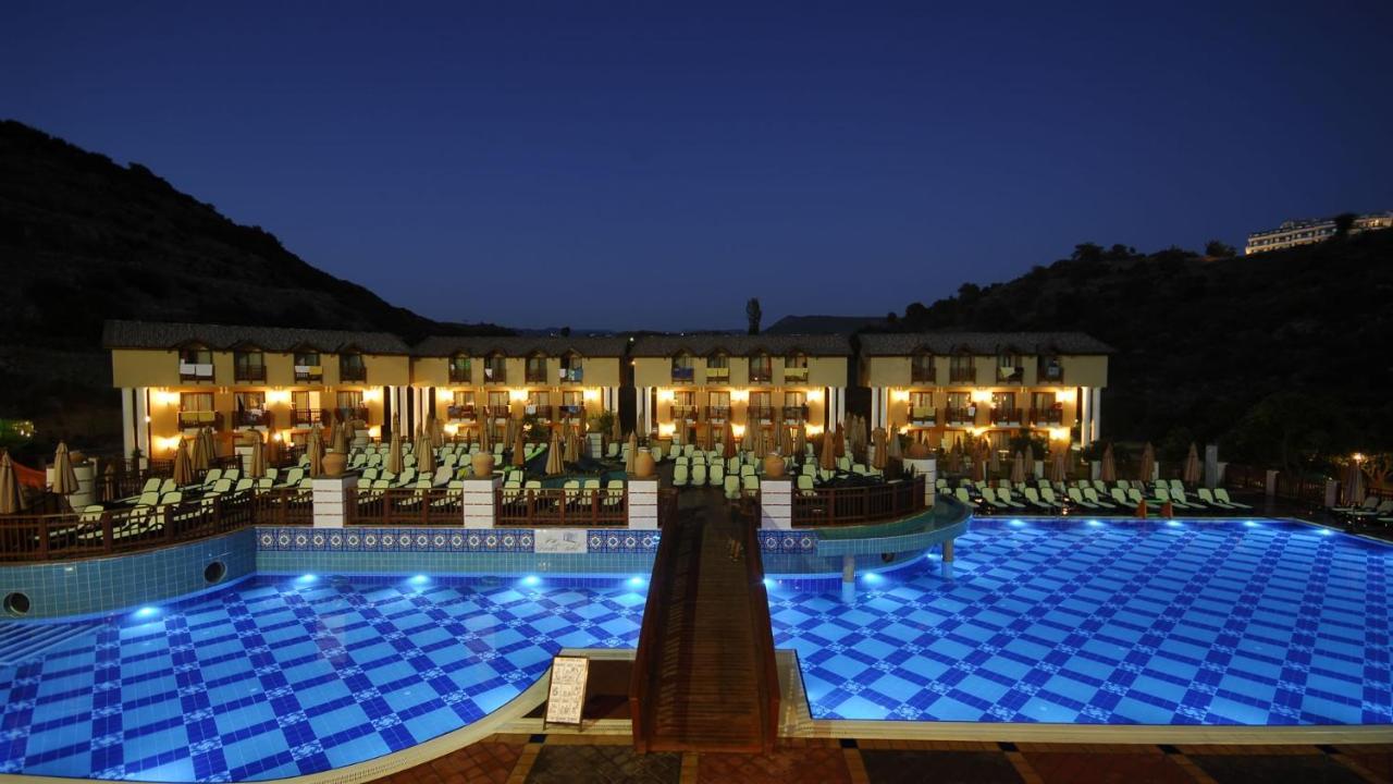 Noxinn Club Hotel โคนัคคลึ ภายนอก รูปภาพ