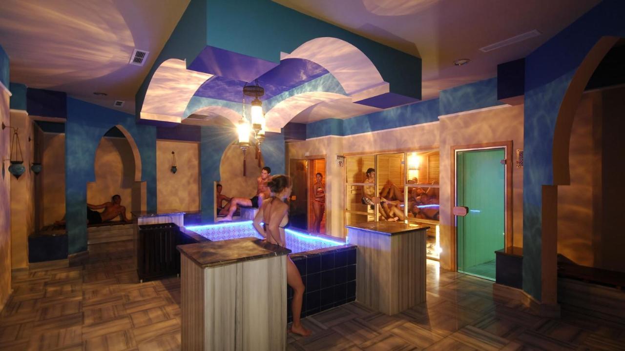 Noxinn Club Hotel โคนัคคลึ ภายนอก รูปภาพ