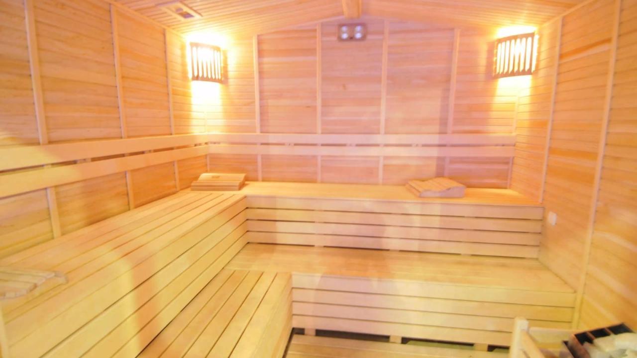 Noxinn Club Hotel โคนัคคลึ ภายนอก รูปภาพ