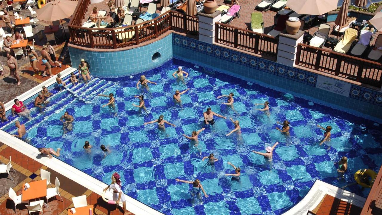 Noxinn Club Hotel โคนัคคลึ ภายนอก รูปภาพ